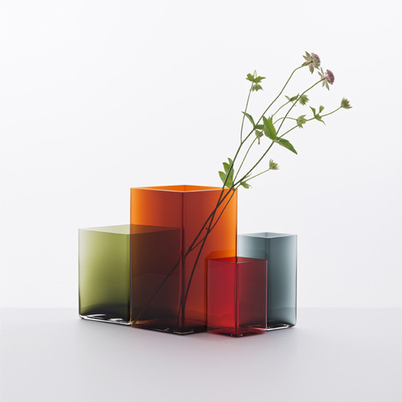 [Vases] Ronan & Erwan Bouroullec : Ruutu 3650-architecture-design-muuuz-magazine-blog-decoration-interieur-art-maison-architecte-Ronan-Erwan-Bouroullec-Vase-Ruutu-iittala-verre-souffle-artisan-01